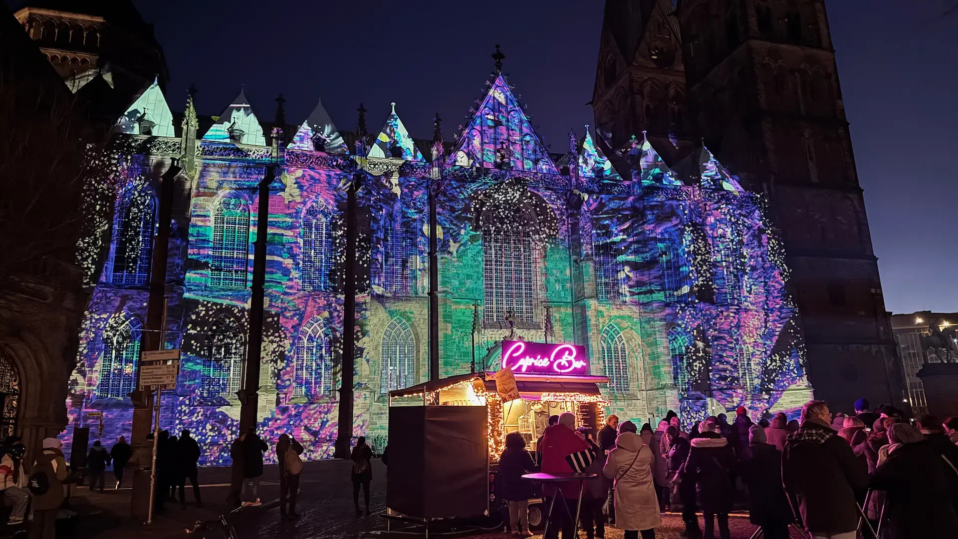 Lichter der City am Dom in der Innenstadt von Bremen